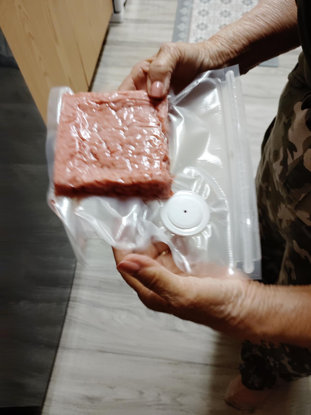 Mehomeli Compact Handheld Vacuum Sealer for Food with 30 Reusable Bags customer photo 2