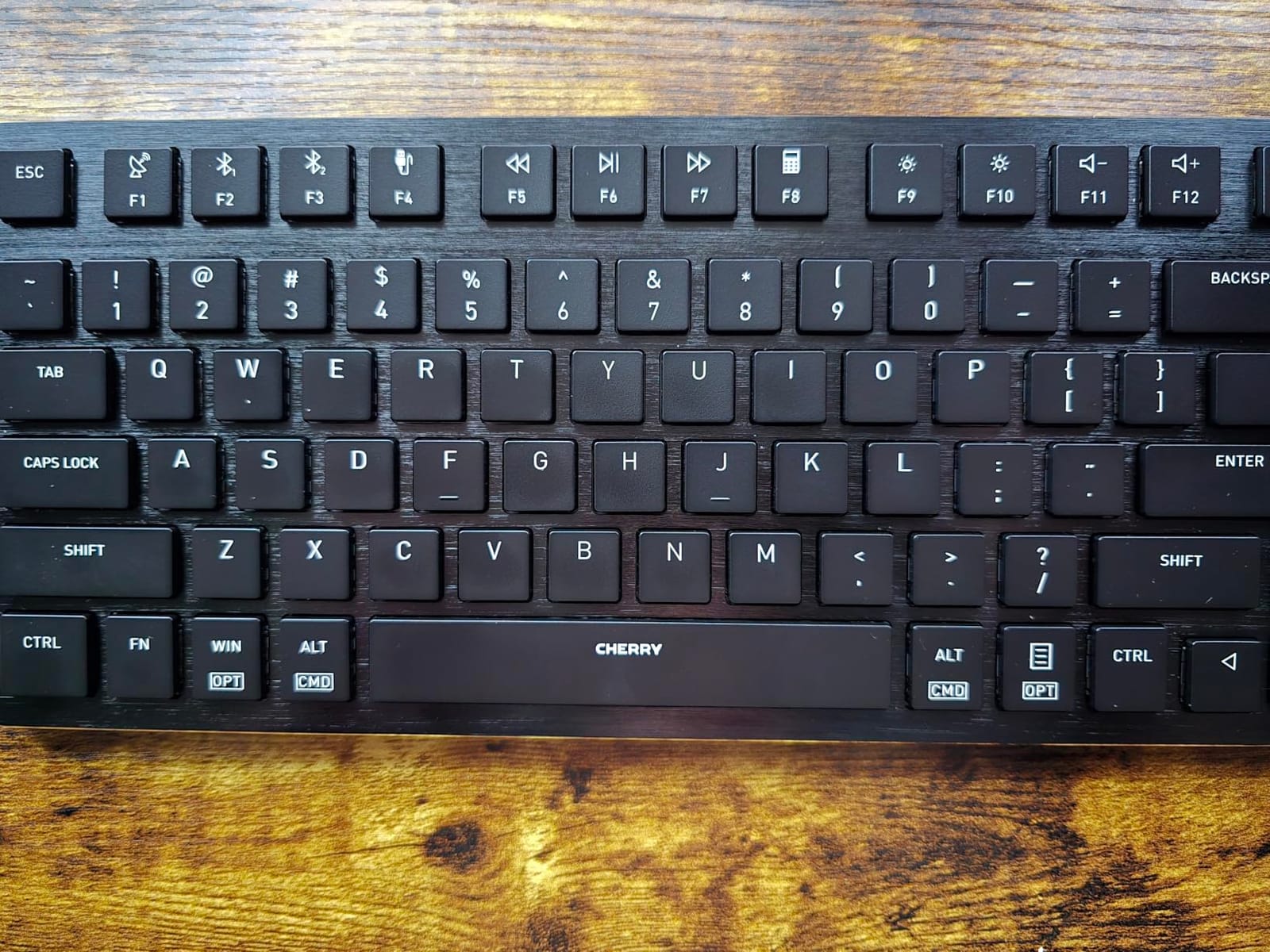Cherry KW X ULP 2.0 MINI, Ultra Low Profile Compact Mechanical Keyboard, Wireless Multi-Device Keyboard for up to 4 Devices, for Windows & Mac, Backlit, Black (Compact) customer photo 2