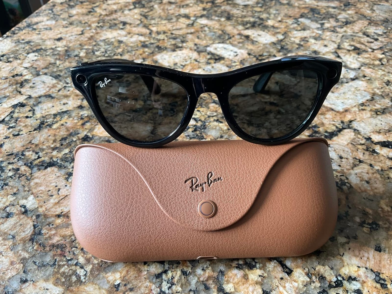 Meta Ray-Ban (Gen 2) Skyler Smart AI Glasses, Shiny Black, Green Lenses customer photo 1