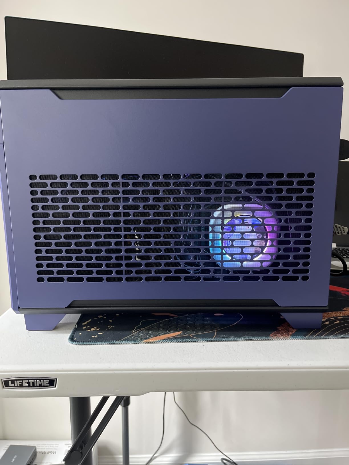 Thermaltake TR100 SFF Chassis; mITX Support; 18.9 Liters; PCIe 4.0 Riser Cable Included; 360mm GPU Clearance; 280mm Radiator Support; Removable PCIe Bracket; Future Dusk; CA-11A-00SNNN-00 customer photo 2