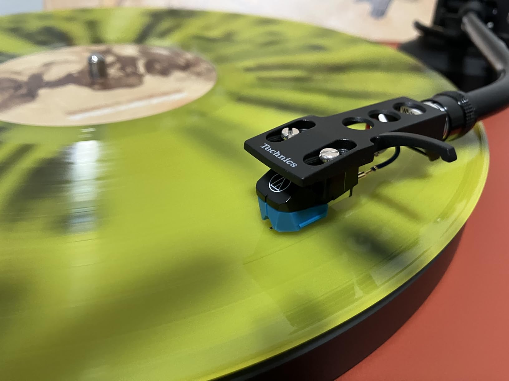 Technics Turntable, Premium Class HiFi Record Player with Coreless Direct Drive Motor and Bluetooth, Stable Playback, Audiophile-Grade Cartridge and Precision Tonearm, Dustcover Included – SL-40CBT-H customer photo 2