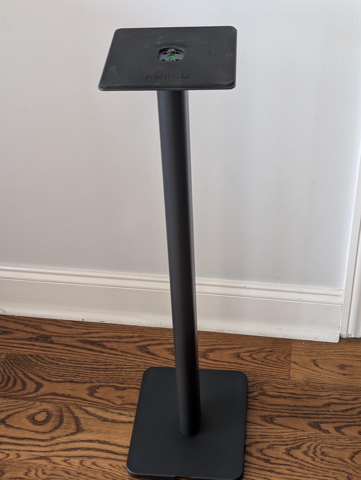 Kanto SPH Universal Height Adjustable Floor Speaker Stands for Bookshelf Speakers up to 30 lb (13.6 kg) | 24”-42” Height Adjustment | Internal Cable Management | Pair | Black customer photo 1