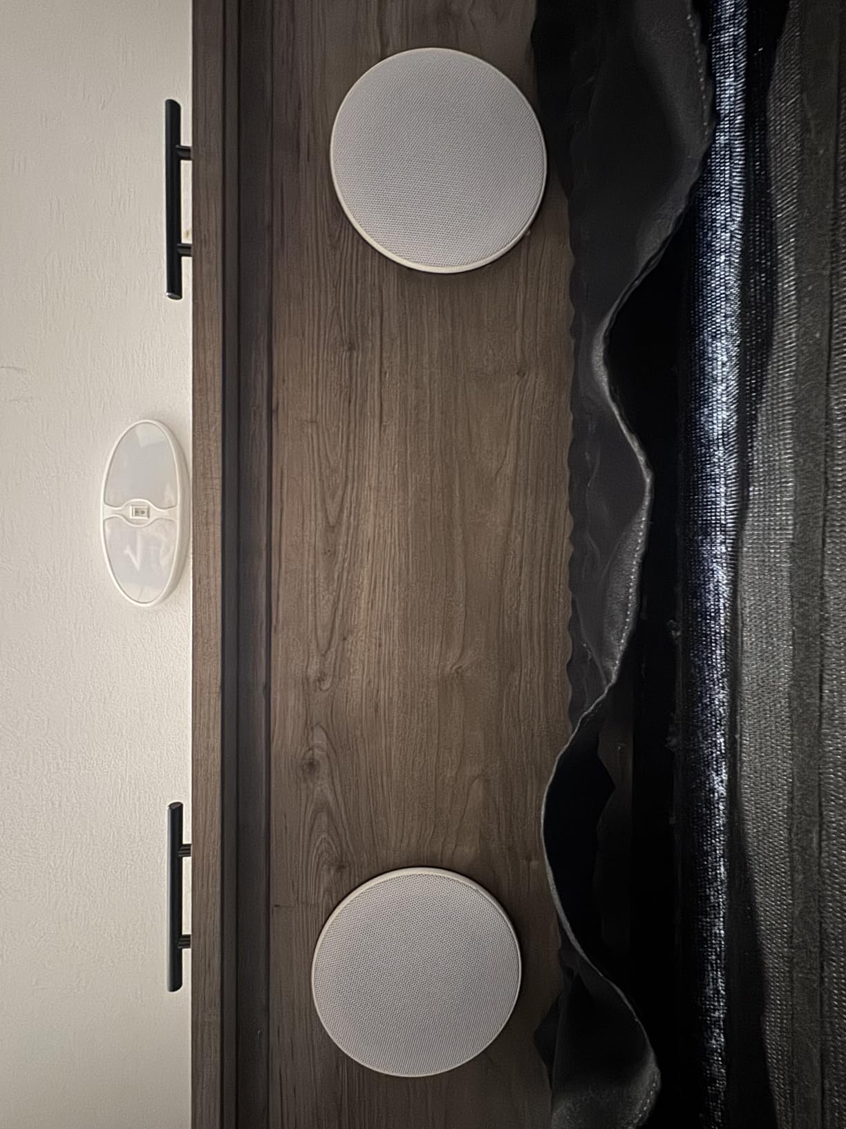 Herdio 4 Inch Bluetooth Ceiling Speakers Max Power 240 Watts 2 Way Flush Mount in Wall Speaker Great for Bathroom, Kitchen,Living Room,Office(1 Pair) customer photo 2