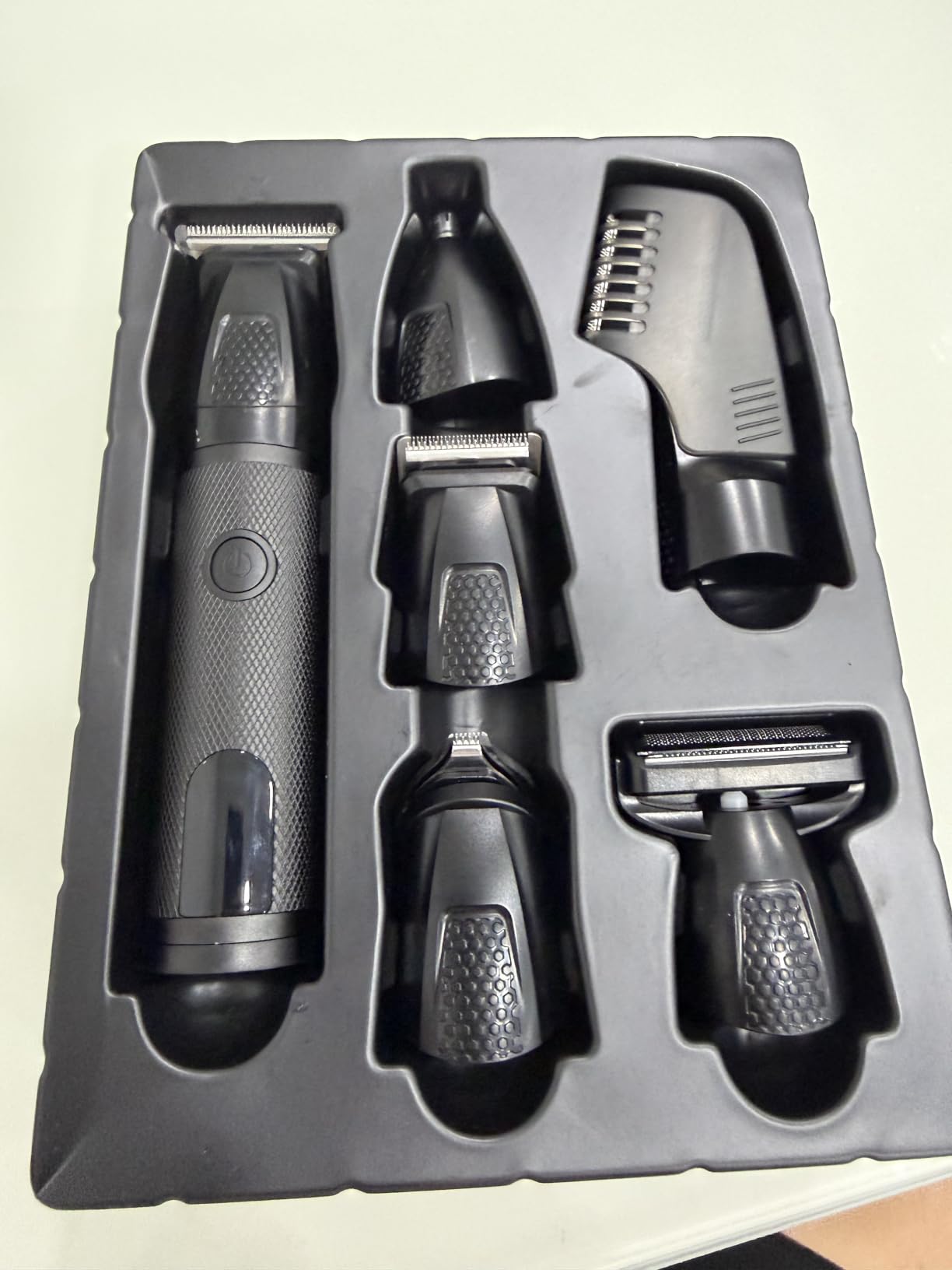 Bomxin Manscape Body & Beard Trimmer for Men,Waterproof,6 in 1 Grooming Kit customer photo 1