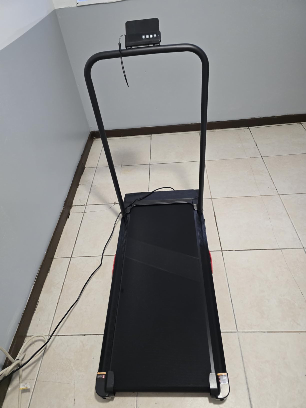 Small Treadmill for Home, Walking Pad Treadmill with Incline and Handle Bar, 3.0HP Electric Under Desk Treadmill for Small Space, 0.6-7.6MPH Portable Mini Exercise Treadmills, 350LBS Capacity customer photo 1