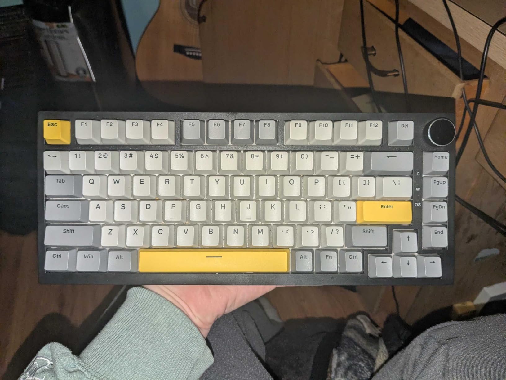 Ajazz AK820 75% Wired Mechanical Gaming Keyboard, Gasket Mounted Hot Swappable Custom Keyboard with Volume Knob, 5-Layer Sound Dampening Padding, PBT Keycaps, 82 Keys, Black customer photo 2