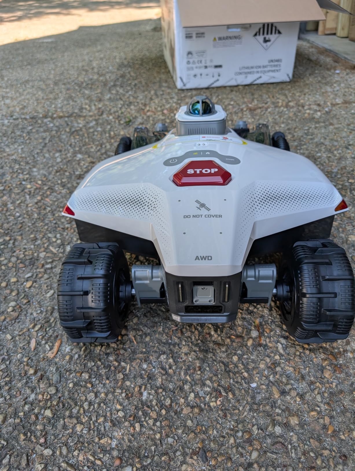 Mammotion LUBA 3 AWD 3000 Robot Lawn Mower, Perimeter Wire Free for 0.75 Acre, 360° LiDAR+NetRTK+AI Vision, All-Wheel-Drive for 80% Slopes, 30 Multi-Zone Management, Cutting Height 1.0