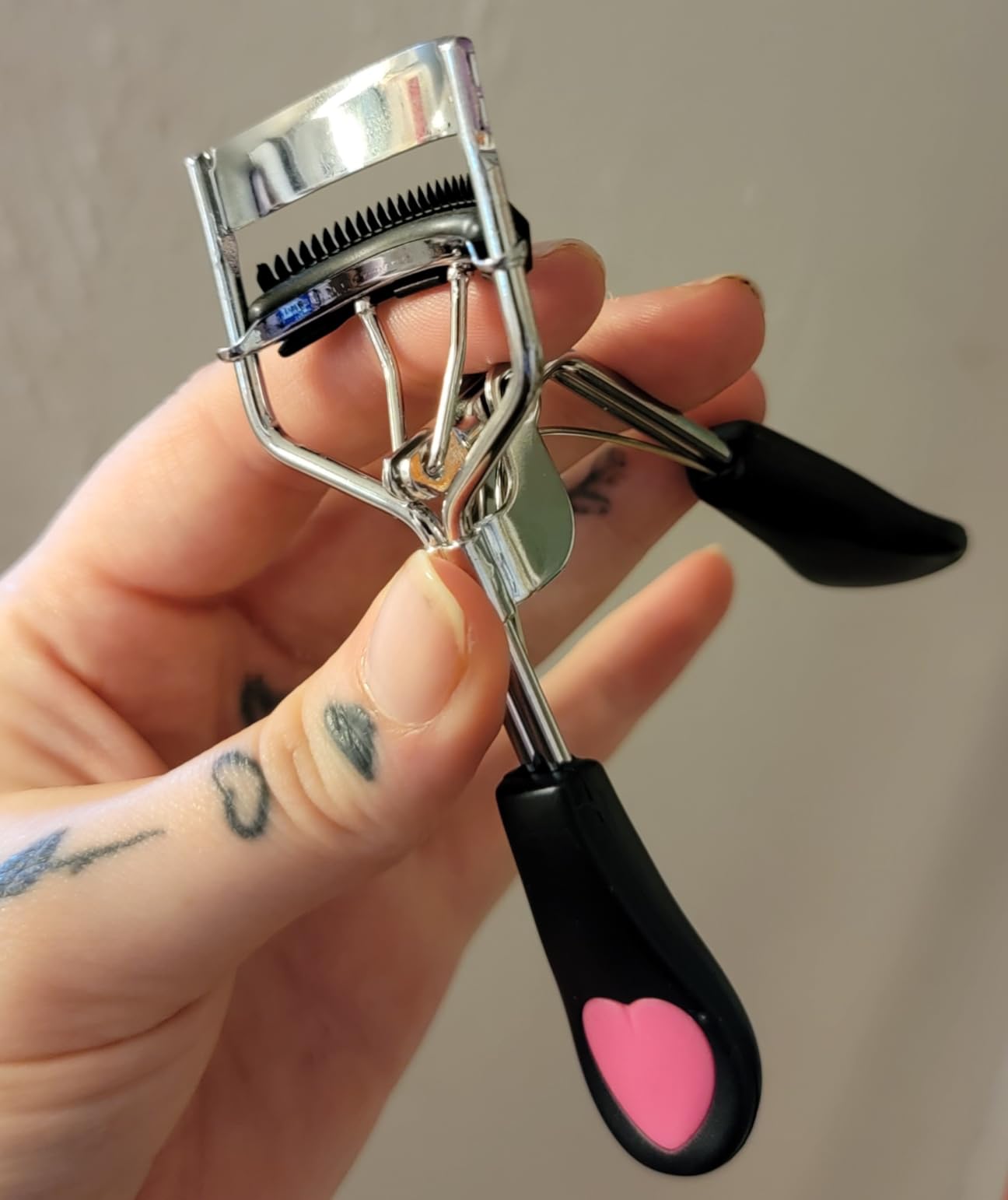 Pinkiou Heated Eyelash Curler for Women customer photo 2
