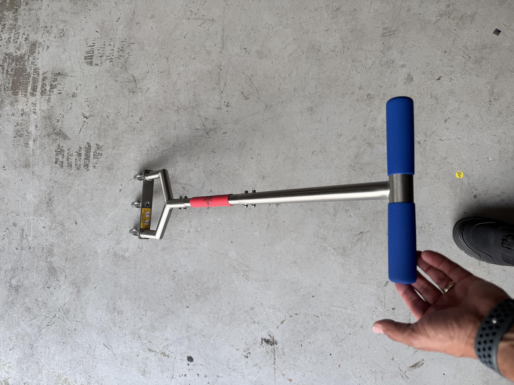 Manual Core Aerator Lawn Tool, Lawn Aerator Tool with 3 Non-Clogging Hollow Tines, Yard Grass Aerator with Ergonomic Rubber Grip, Reinforced Welding for Compacted Soil Lawn Care - Blue customer photo 2