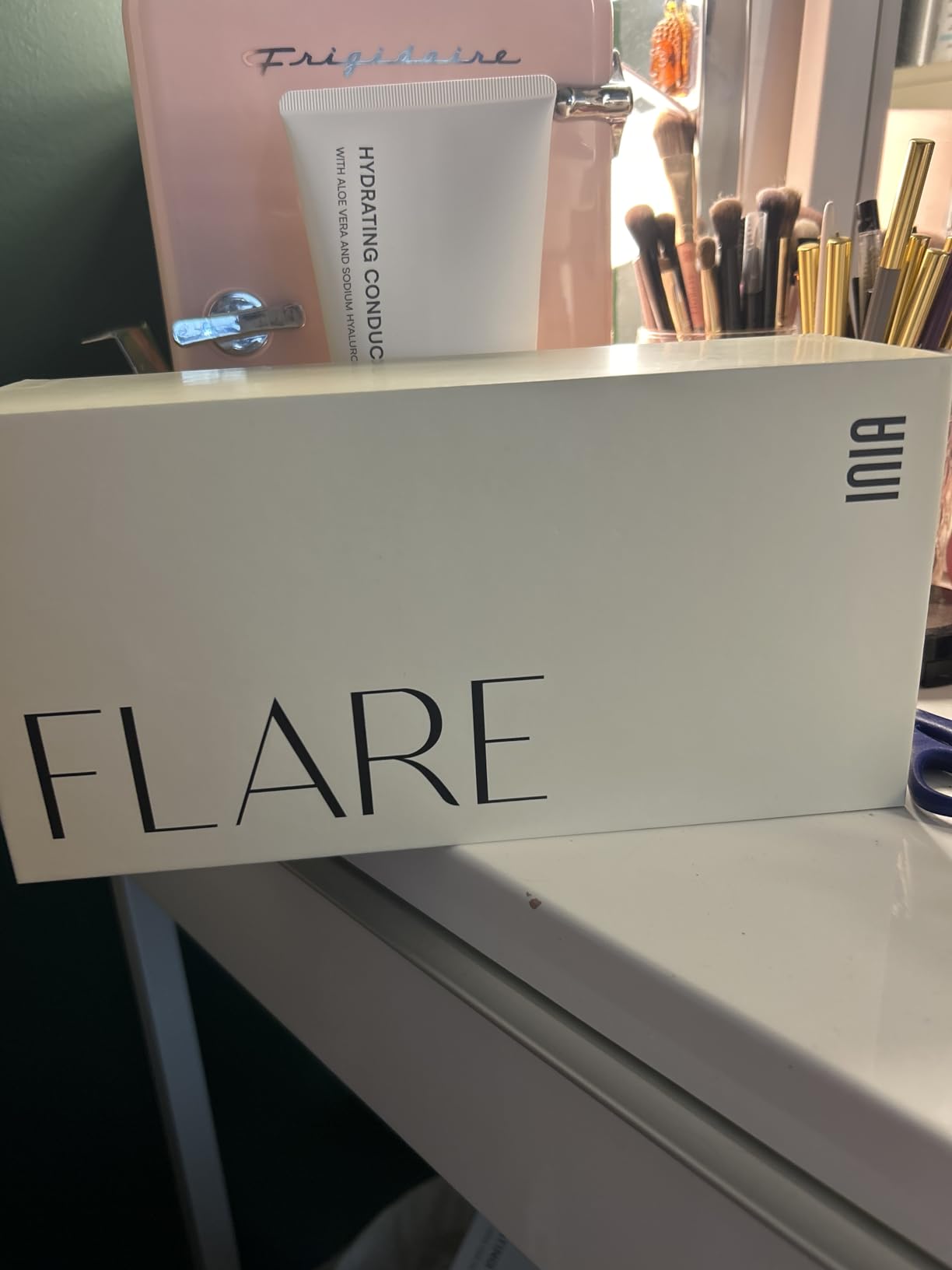 INIA FLARE 3-in-1 Microcurrent Facial Device Red Light Therapy for Face customer photo 1