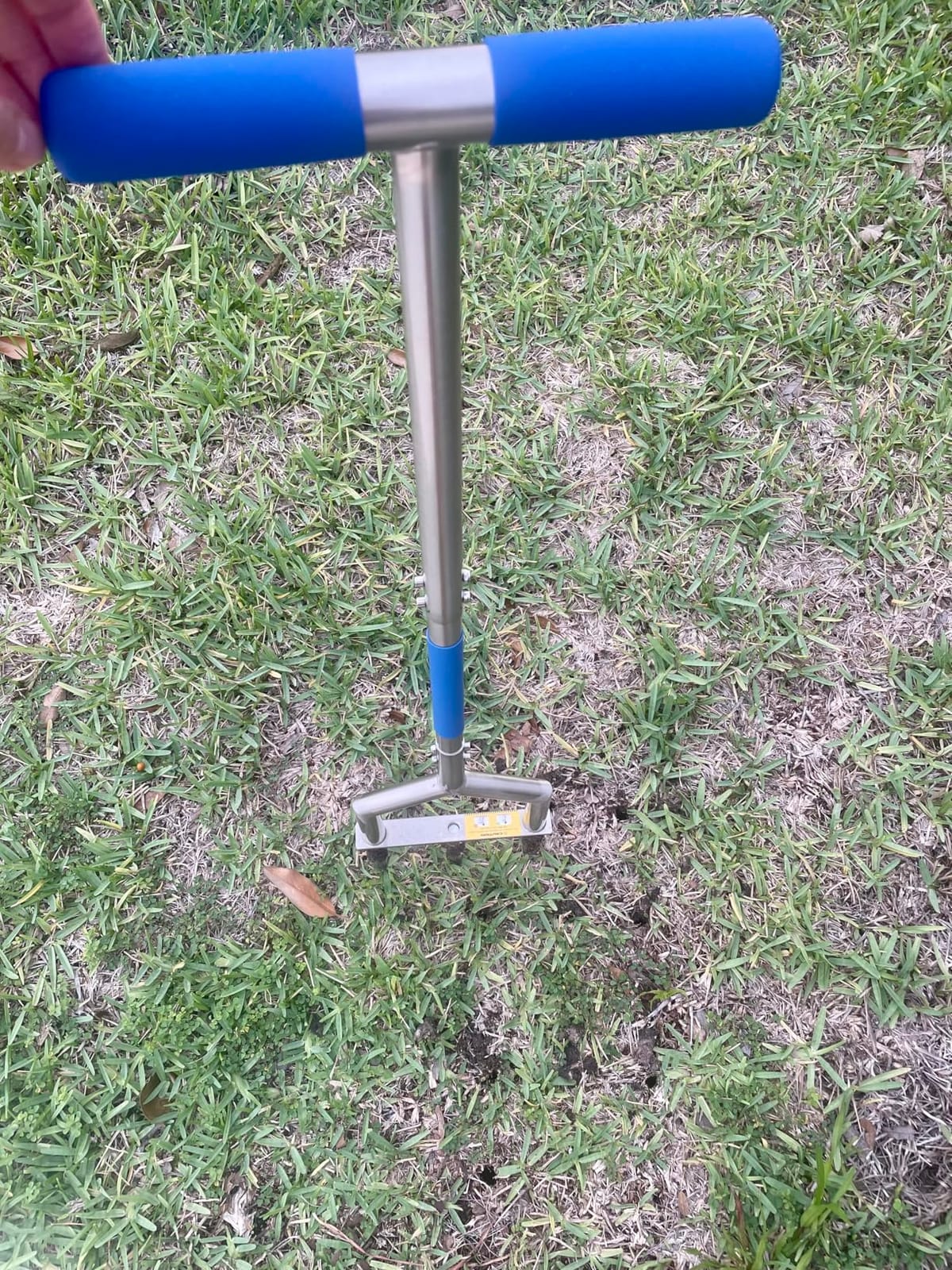 Heavy Duty Steel Hollow Tine Core Aerator for Clay Soil, Non-Clog - Blue customer photo 2