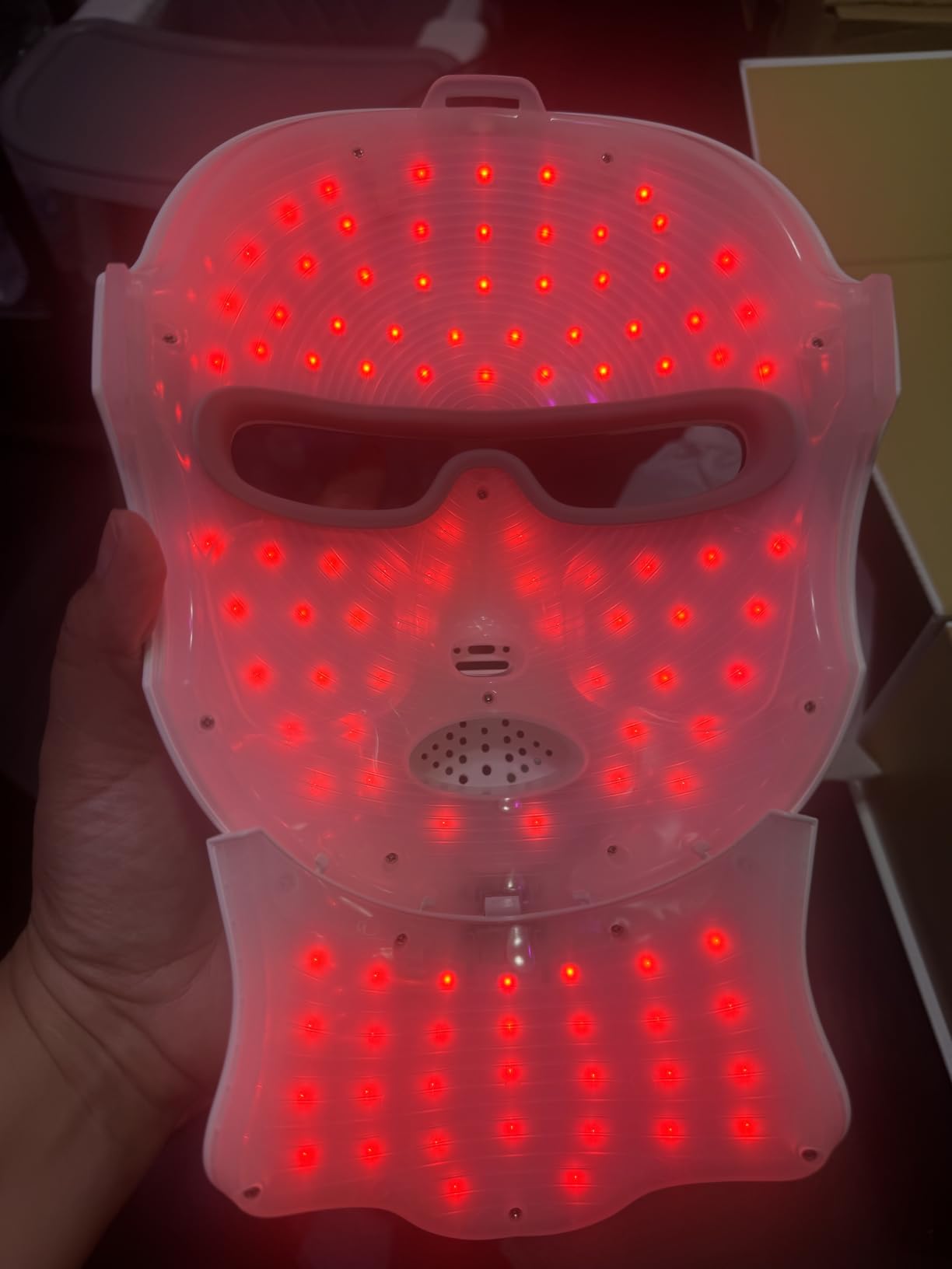 Red Light Therapy Mask for Face, 850nm NIR Treats Acne & Wrinkles customer photo 1