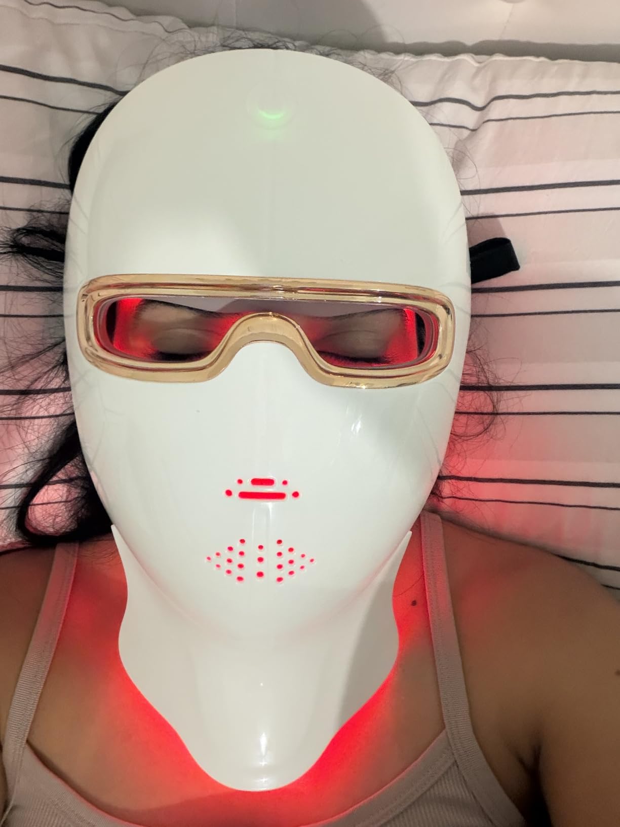 Red Light Therapy Mask for Face, 850nm NIR Treats Acne & Wrinkles customer photo 2