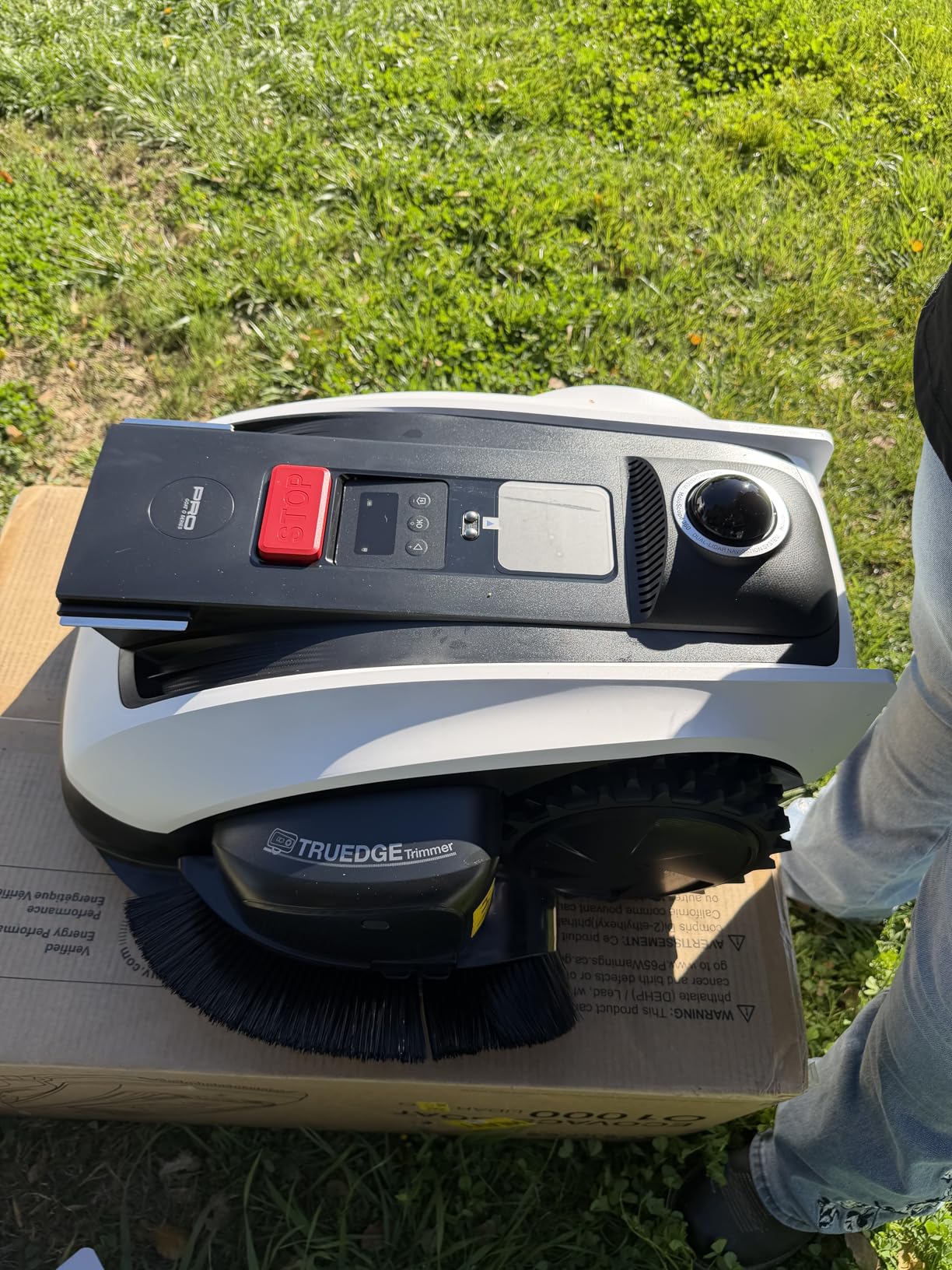 ECOVACS Goat O1000 LiDAR PRO Robot Lawn Mower, Wire-Free Robotic Lawn Mower with Dual-LiDAR Navigation, Built-in Edge Trimming, AI Obstacle Avoidance, App Control, for Lawns Up to 1/4 Acre customer photo 1