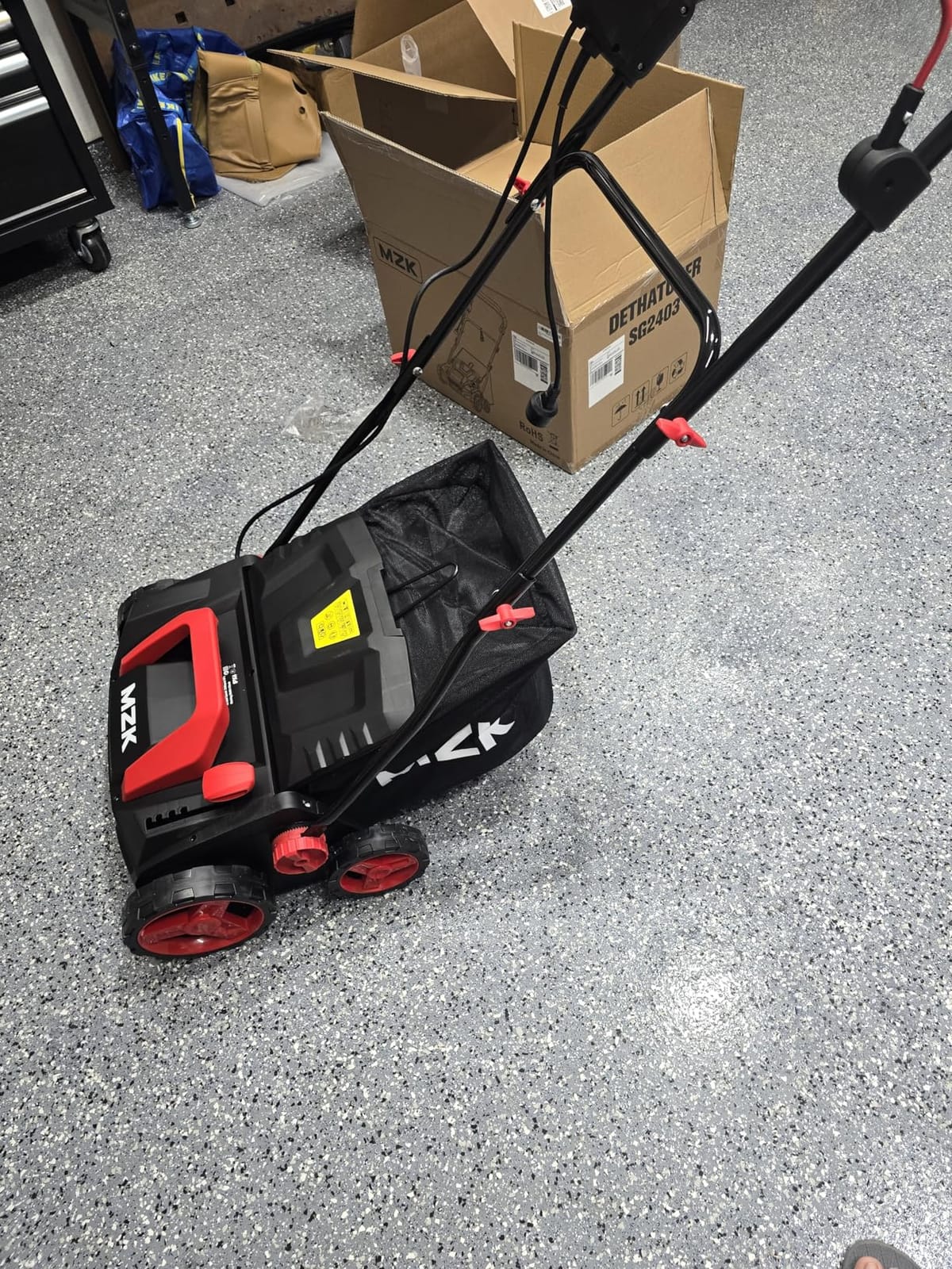 MZK Lawn Dethatcher Electric Scarifier with Bag,15In(RED) customer photo 2
