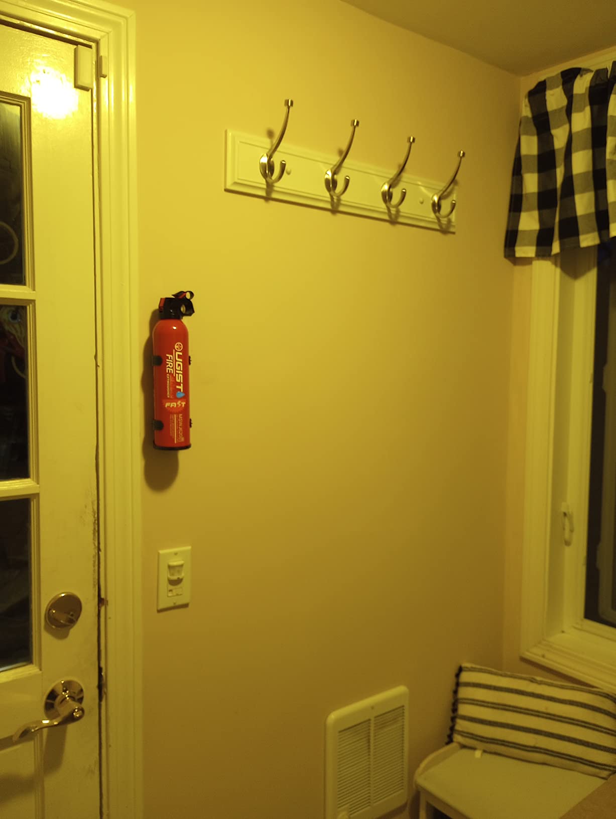 Multipurpose Fire Extinguisher (4 Pack, 21oz Each) with Wall Mount Bracket, Water-Based Foam No Residue, for Kitchen Grease & Electrical Fires, Portable Small Extinguisher for Home, Vehicle & Office customer photo 1