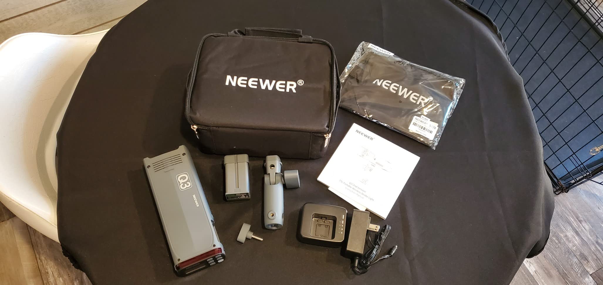 NEEWER Q3 200Ws 2.4G TTL Flash (2nd Version), 1/8000 HSS GN58 Strobe Light Portable Photography Monolight with Softbox Diffuser/3200mAh Lithium Battery/500 Full Power Pops/Recycle in 0.01-1.8s customer photo 1