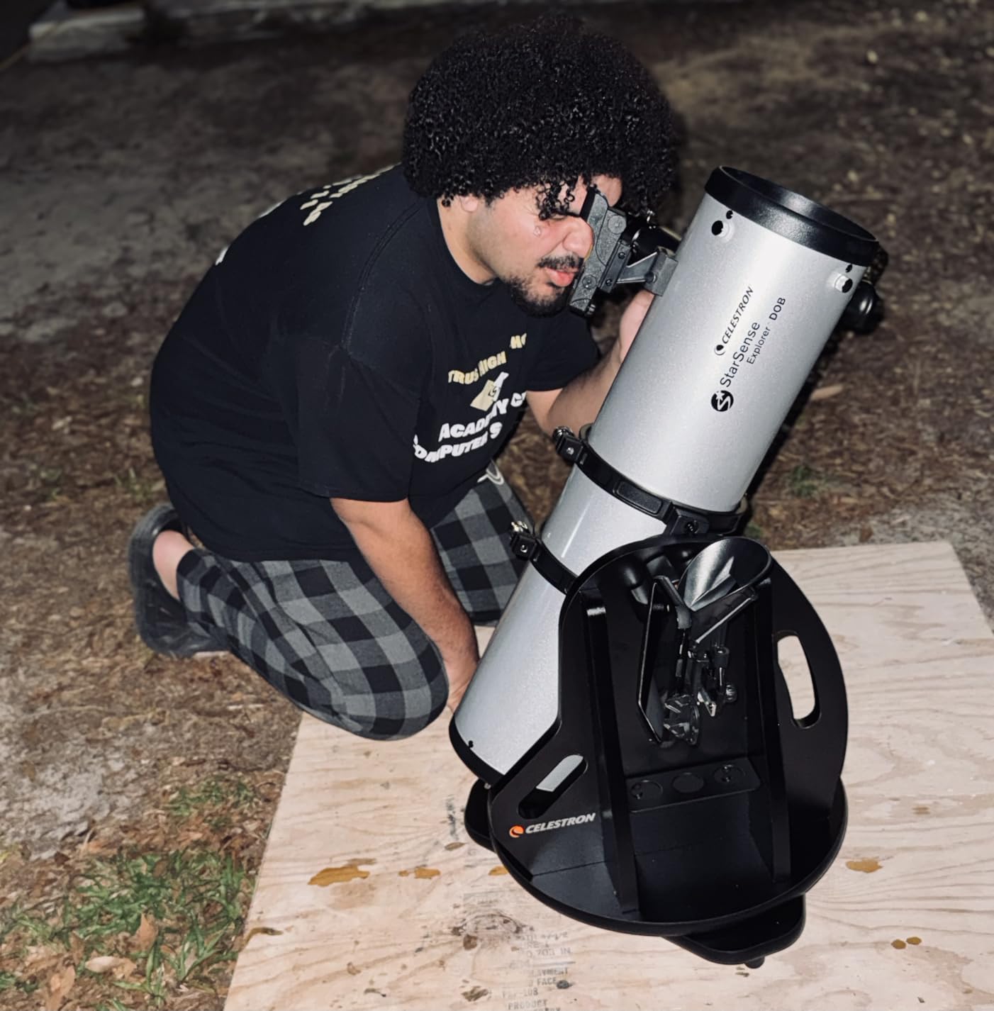 Celestron StarSense Explorer 150mm App-Enabled Tabletop Dobsonian Telescope customer photo 2