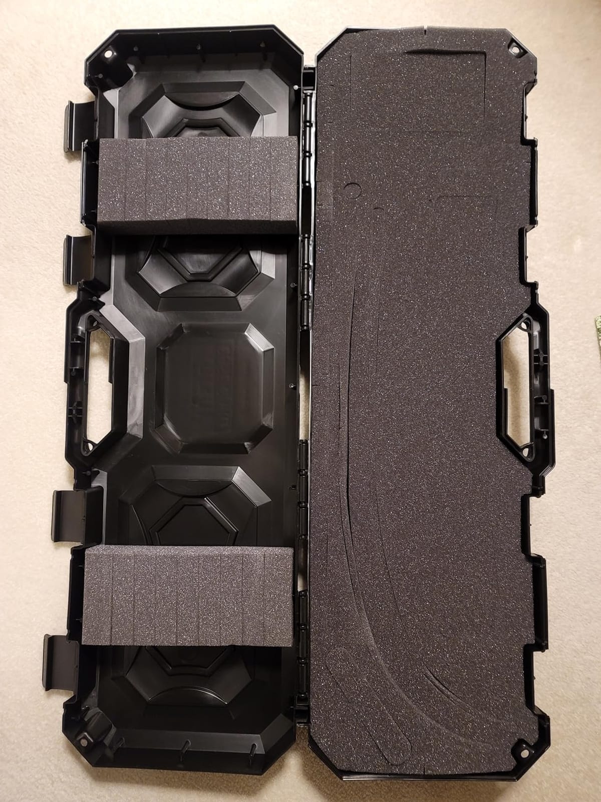 MTM BC34TD Takedown Recurve Bow Case, Lockable Storage, Airline Approved Hard Case, Hold’s 16 Arrows, For One Target or Hunting Bow Setup, Made in USA, Black customer photo 1